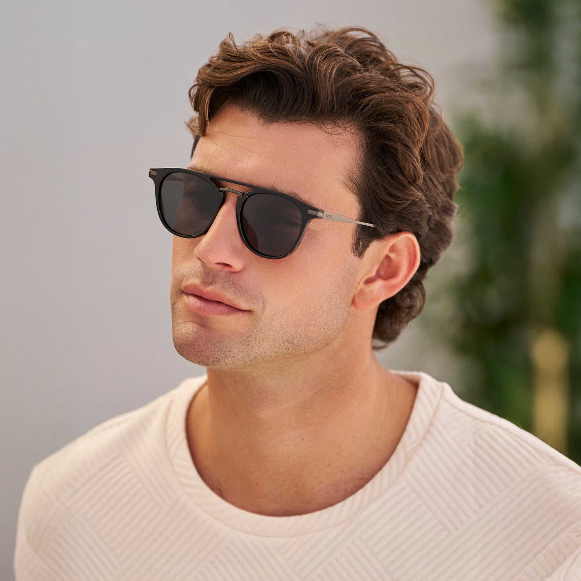 Hayes | 1127 Polarized